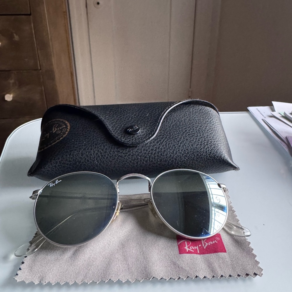 Ray-Ban Silver Round Sunglasses